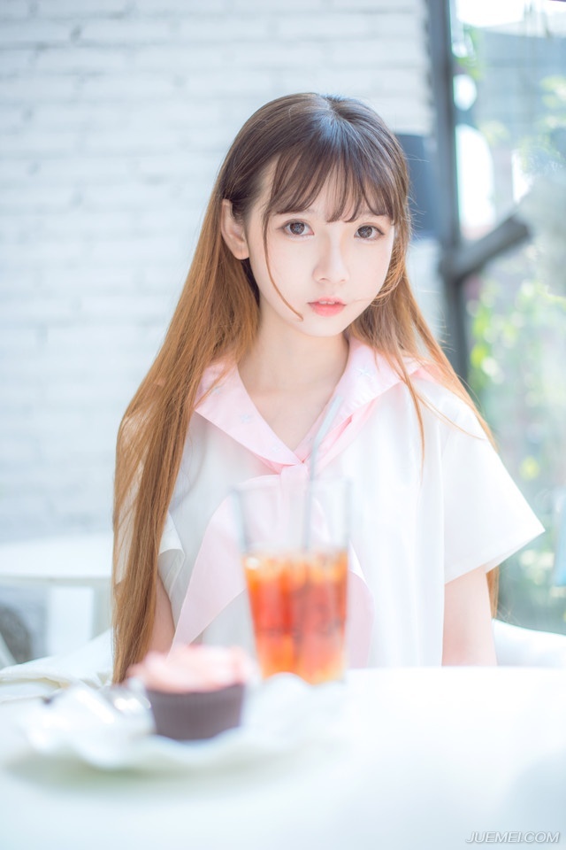 “当啷~”